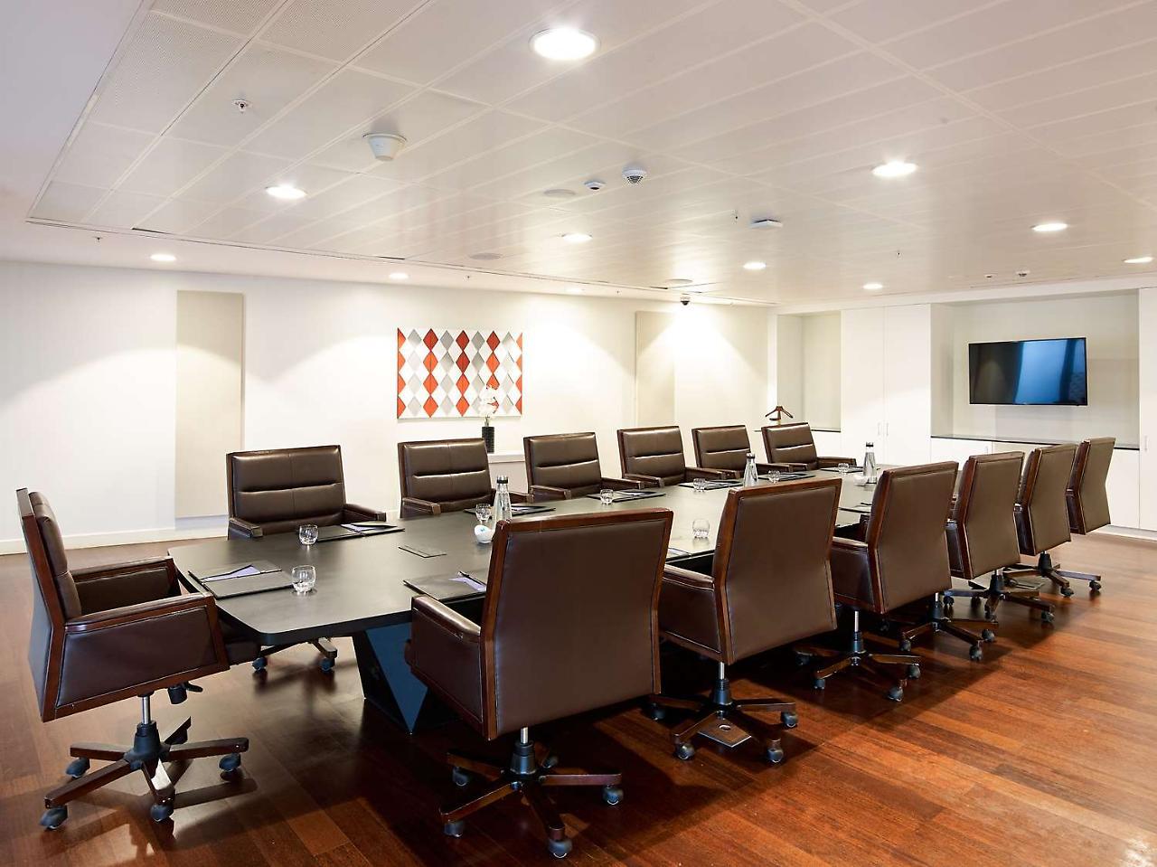 Radisson Blu Hotel & Convention Centre Kigali Zewnętrze zdjęcie Boardroom at the London office
