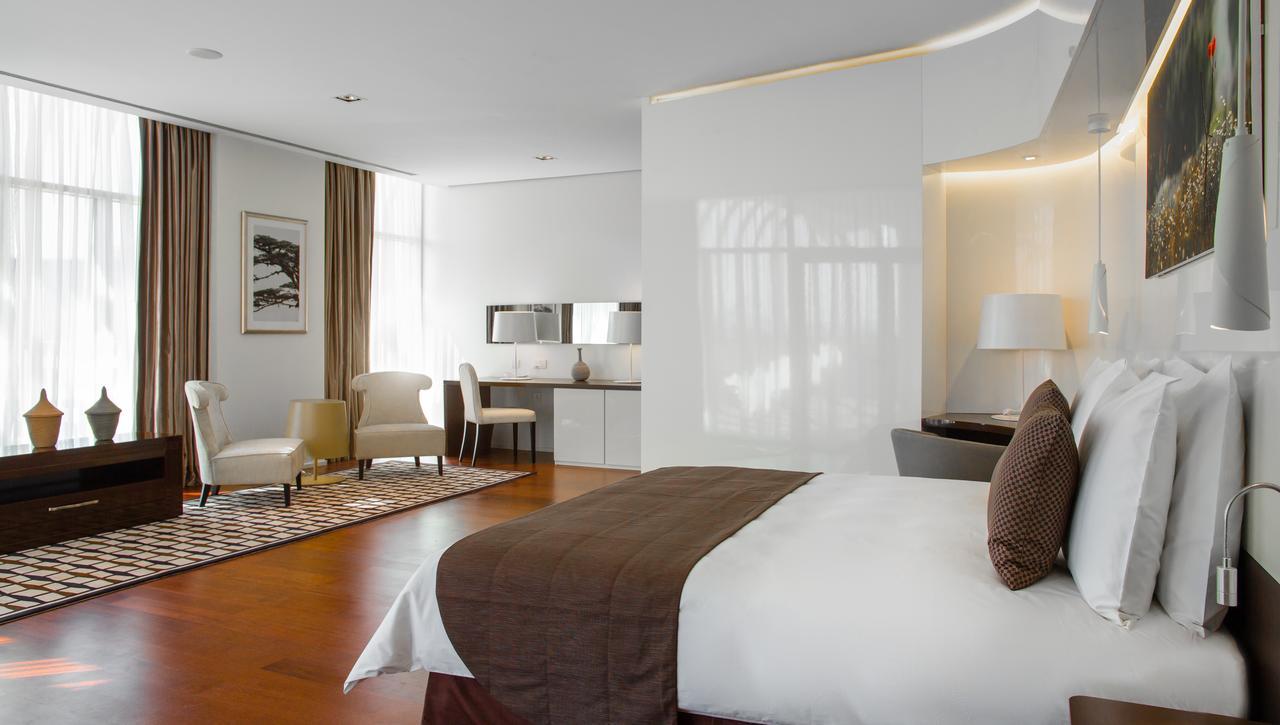 Radisson Blu Hotel & Convention Centre Kigali Zewnętrze zdjęcie A suite at the hotel