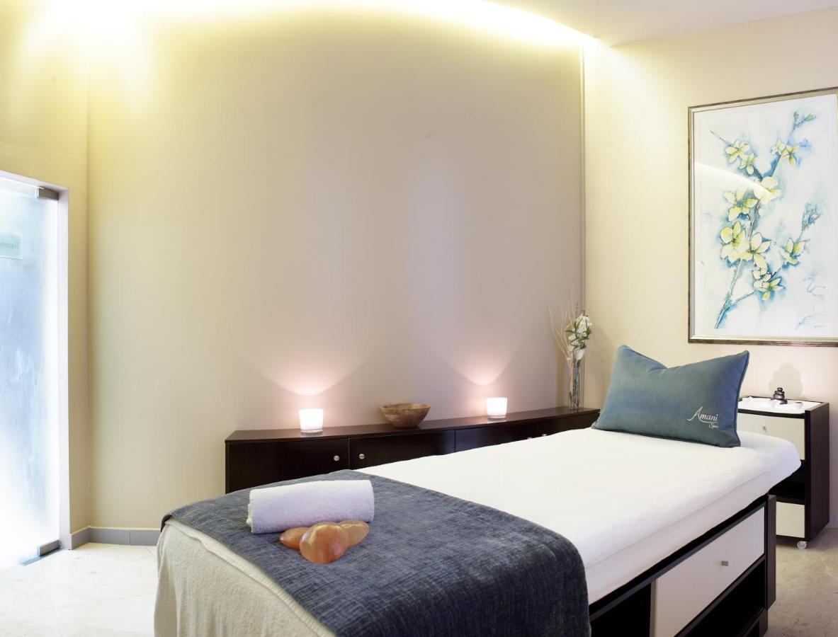 Radisson Blu Hotel & Convention Centre Kigali Zewnętrze zdjęcie A treatment room at a spa
