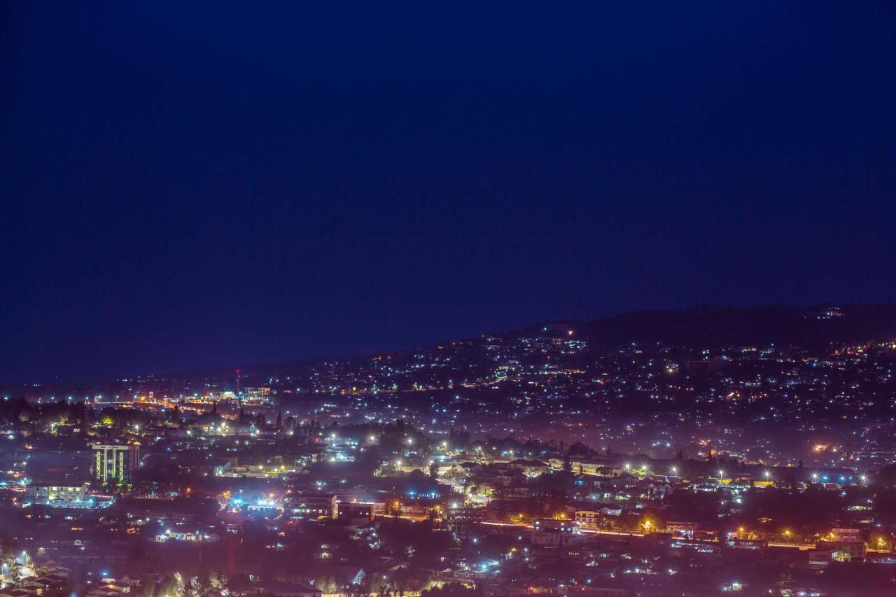 Radisson Blu Hotel & Convention Centre Kigali Zewnętrze zdjęcie Night view of the city