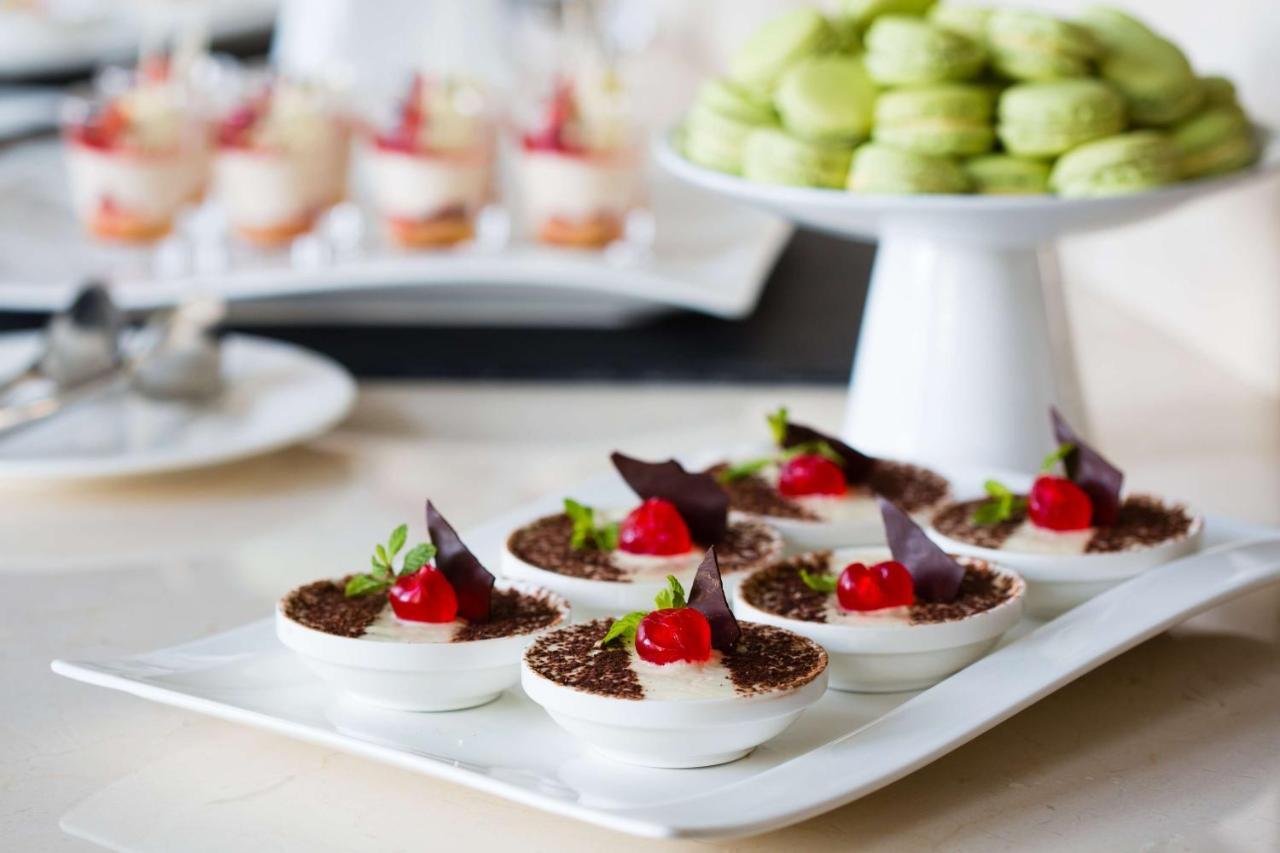Radisson Blu Hotel & Convention Centre Kigali Zewnętrze zdjęcie A dessert